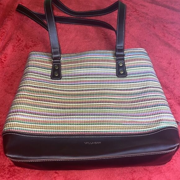 Villager shoulder purse *Sale* Bundle 2 purses for  $60 - Picture 1 of 7